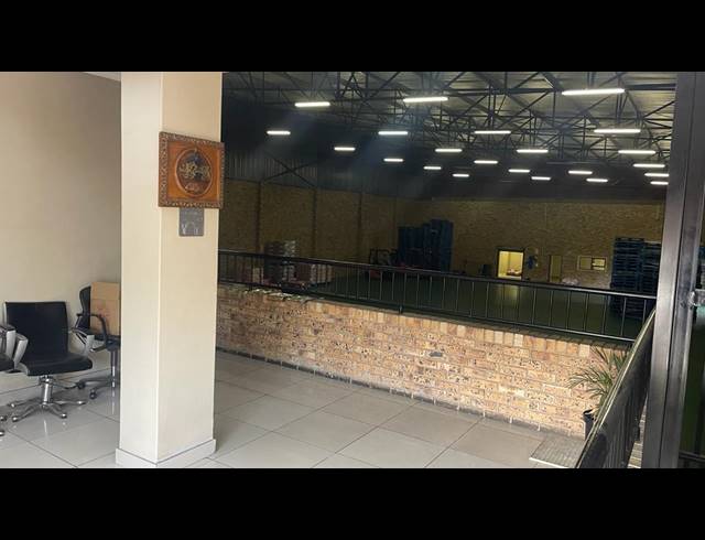 1,200M² WAREHOUSE TO LET IN PRETORIA WEST